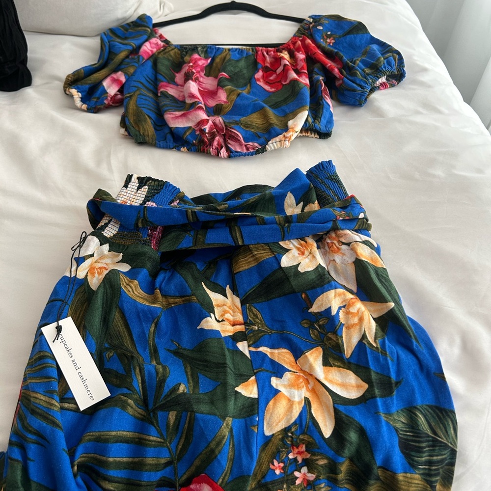 cupcakes & cashmere Blue Floral Blouse